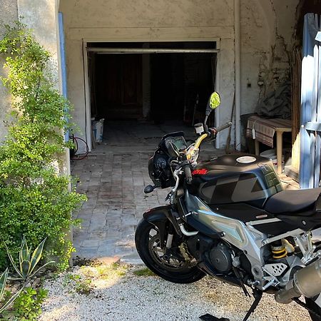 Les Dames De Saint Florent Bagian luar foto