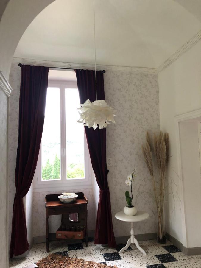 Les Dames De Saint Florent Bagian luar foto